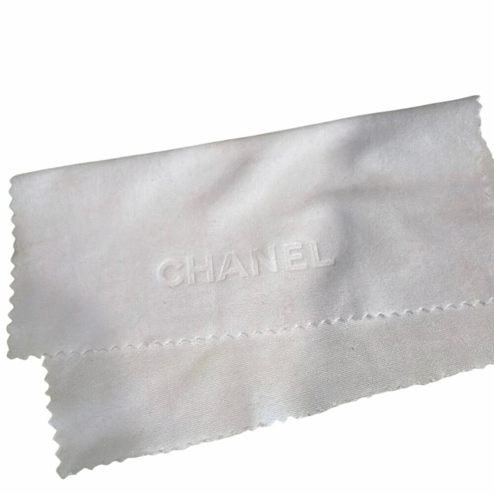 Chanel square sunglasses with case and box - Picture 5 of 10